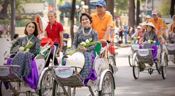 ao-dai-ngoc-trai-hoang-gia-vanhoadoanhnhan-5