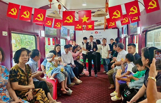 phu-yen-binh-dinh-tung-loat-su-kien-du-lich-he-de-nghi-tang-chuyen-bay-dem