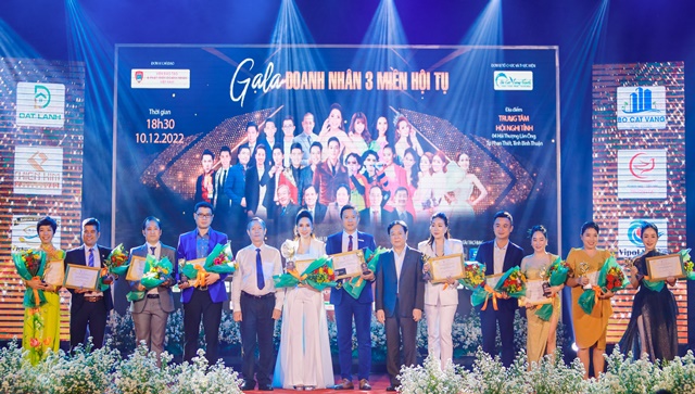 gala-doanh-nhan-3-mien-hoi-tu-a-coi-nguon-yeu-thuong-mua-2-thanh-cong-my-man