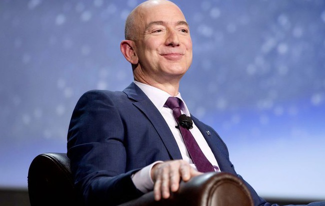 Jeff-Bezos-vanhoadoanhnhan