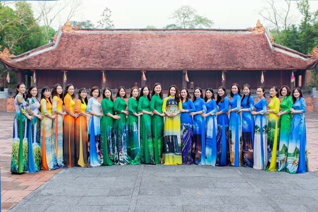 hoa-hau-pham-thi-cuc-ra-mat-ao-dai-LC-Queen-vanhoadoanhnhan-10