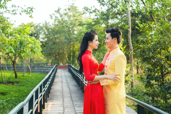 ho-van-phuc-ly-thien-truc-ao-dai-xuan-van-hoa-doanh-nhan-3