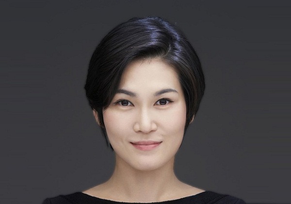 2-nu-ty-phu-xinh-dep-thua-ke-tap-doan-samsung