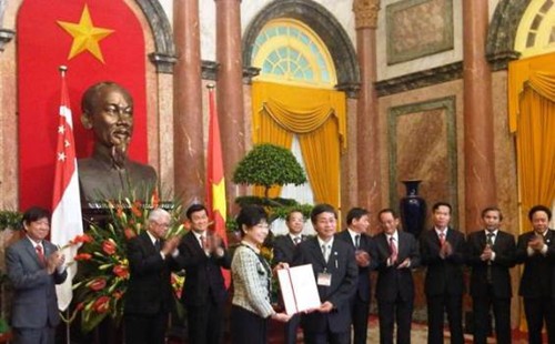 vhdn-hinh-dau-tu-singapore-1