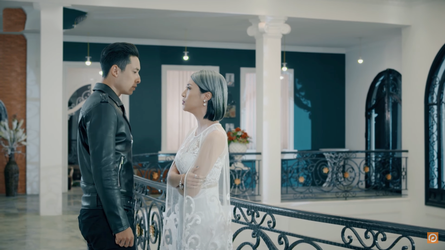 Hình ảnh Đau khổ, dằn vặt nhưng Pha Lê vẫn quá gợi cảm trong MV mới số 5