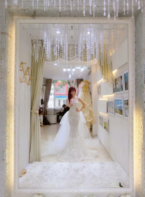 Khởi My được khen hết lời khi diện bộ váy cưới đính 8000 viên pha lê - Ảnh 7.