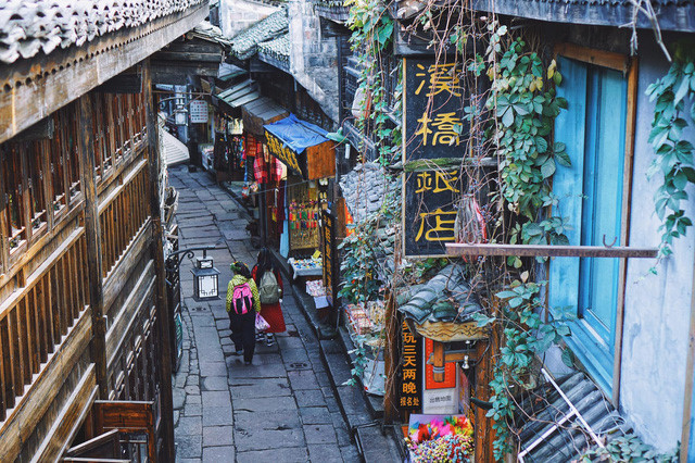 ve dep tien canh cua phuong hoang co tran giua trung hoa phon thinh hinh 8