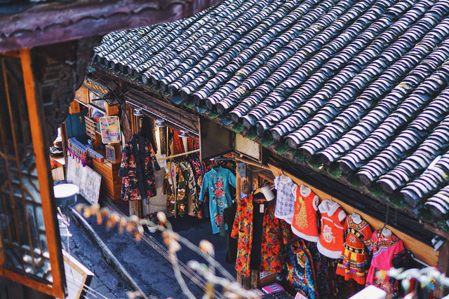 ve dep tien canh cua phuong hoang co tran giua trung hoa phon thinh hinh 9