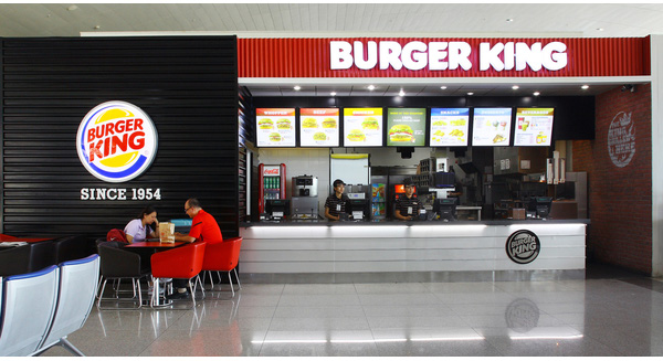 Fastfood Việt hết thời: McDonald&#39;s, Burger King &quot;v&#244; địch&quot; thế giới tới Việt Nam cũng b&#243; tay?