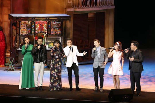 Đàm Vĩnh Hưng khiến khán giả Hà Nội đã mắt với Sài Gòn Bolero - Ảnh 4.