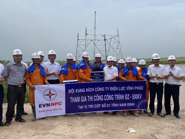 Sắc áo cam xung kích EVNNPC trên công trường dự án đường dây 500kV mạch 3- Ảnh 3.