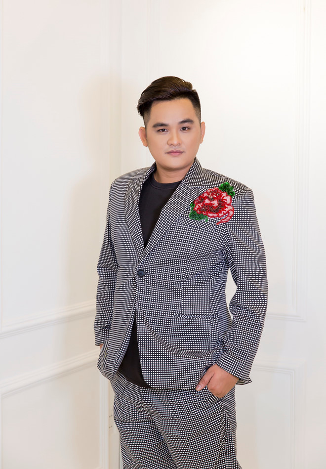 Thiet ke thu dong dam net co dien cua MTV Fashion Designer Group hinh anh 1